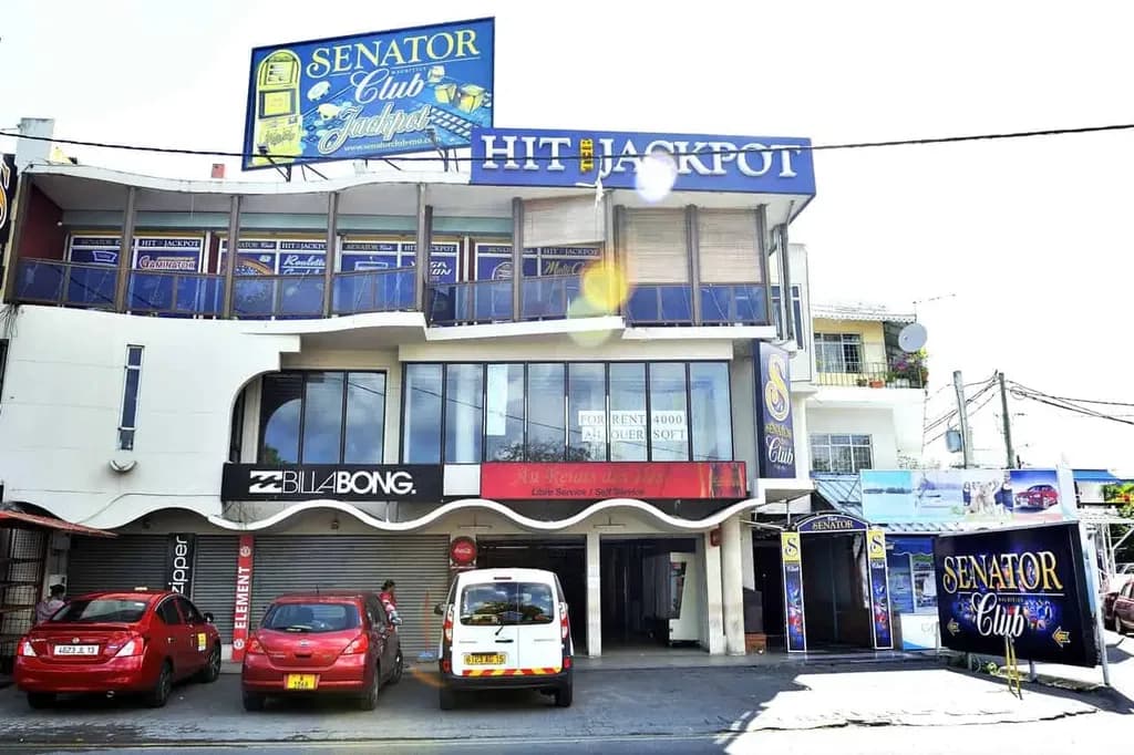 Senator Club Casino Grand Bay photo 6
