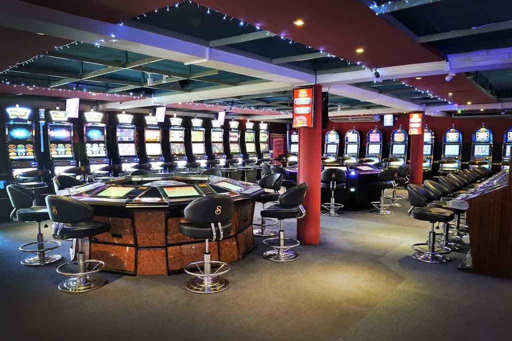 Senator Club Casino Grand Bay photo 3