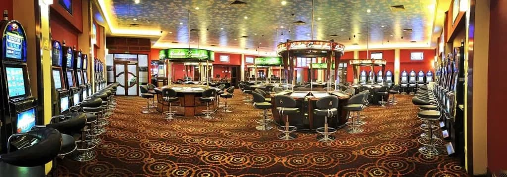 Senator Club Casino Port Louis photo 1